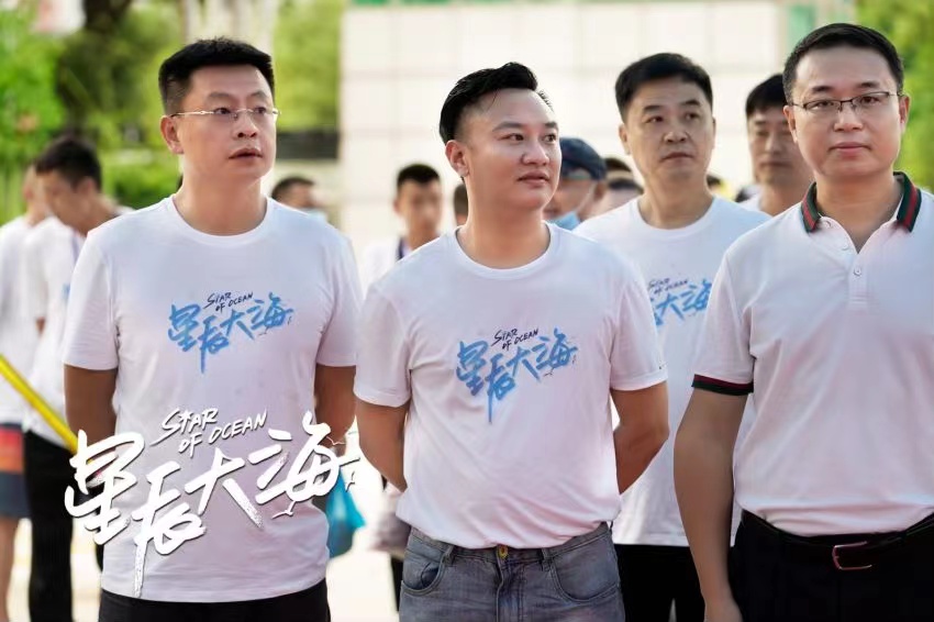 《星辰大海》成年度爆款，背后的時代光影到底做了什么？