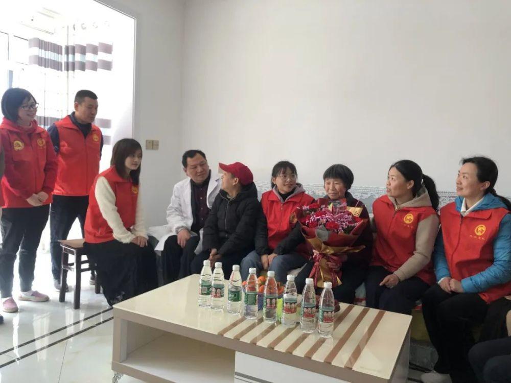 替烈士看爹娘為烈屬辦實事 江西退役軍人在行動(圖5) 替烈士看爹娘為烈屬辦實事 江西退役軍人在行動(圖5)